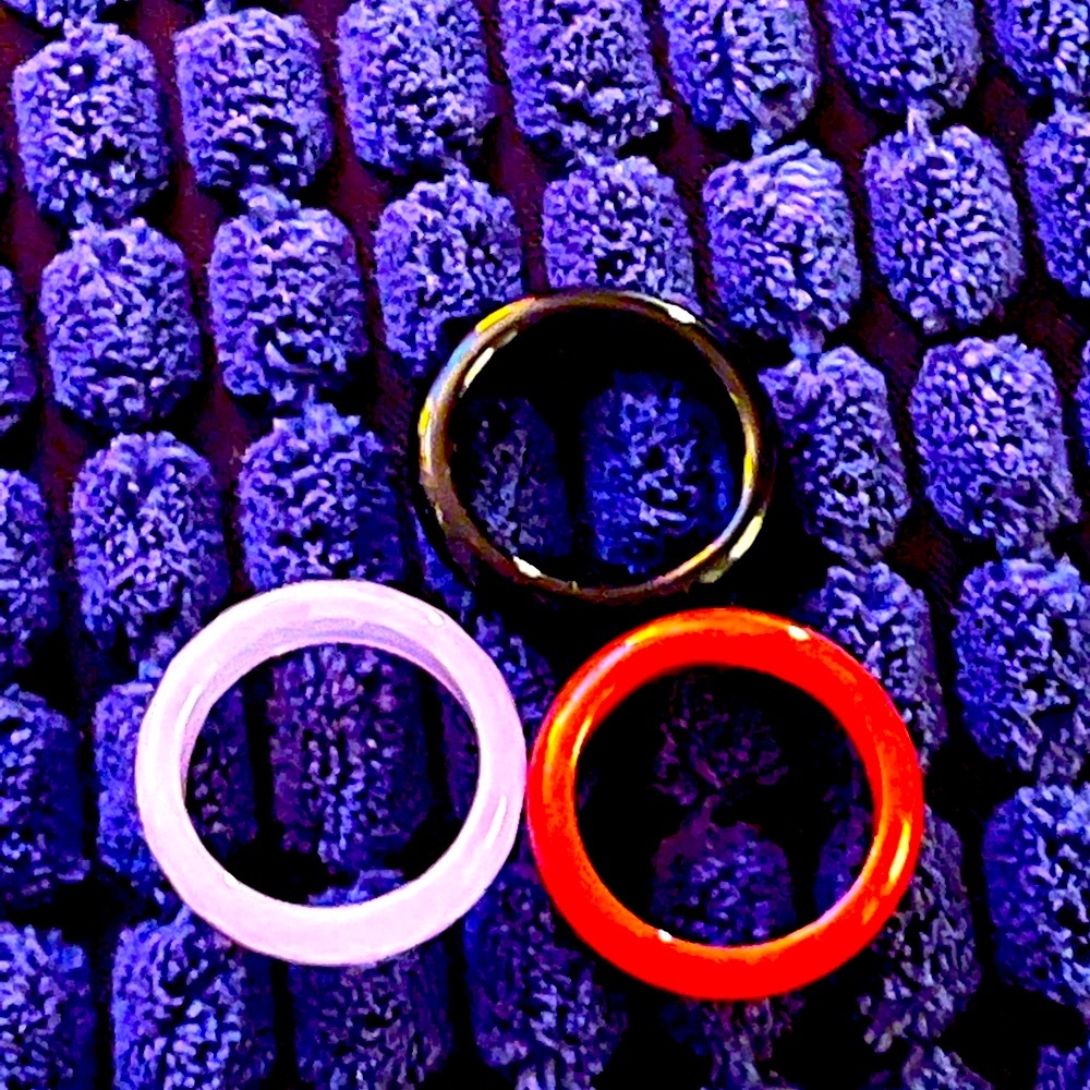 ✨3/$30✨ Glass coloured stacking rings